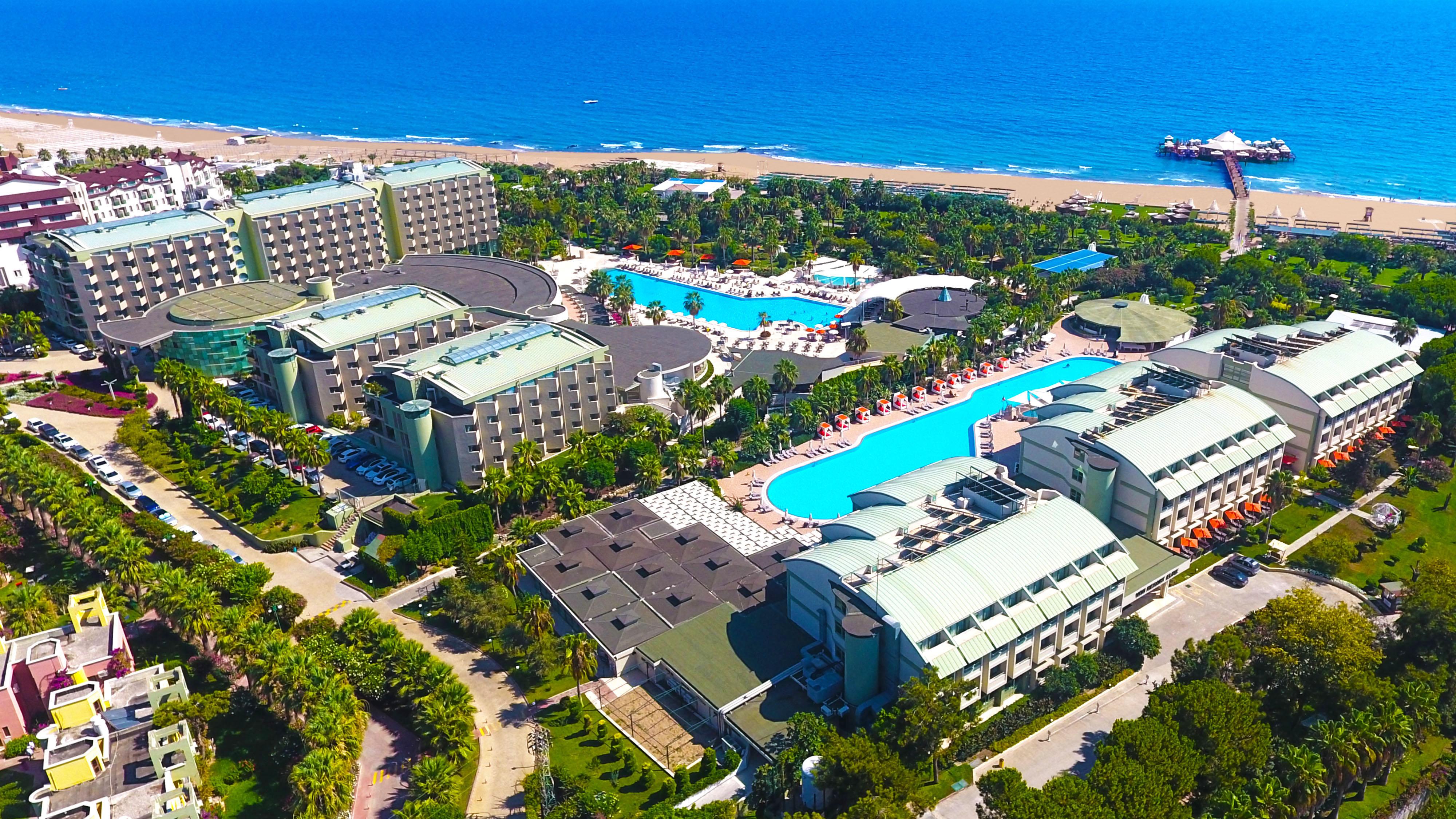 Vonresort Golden Coast & Aqua 5* Side