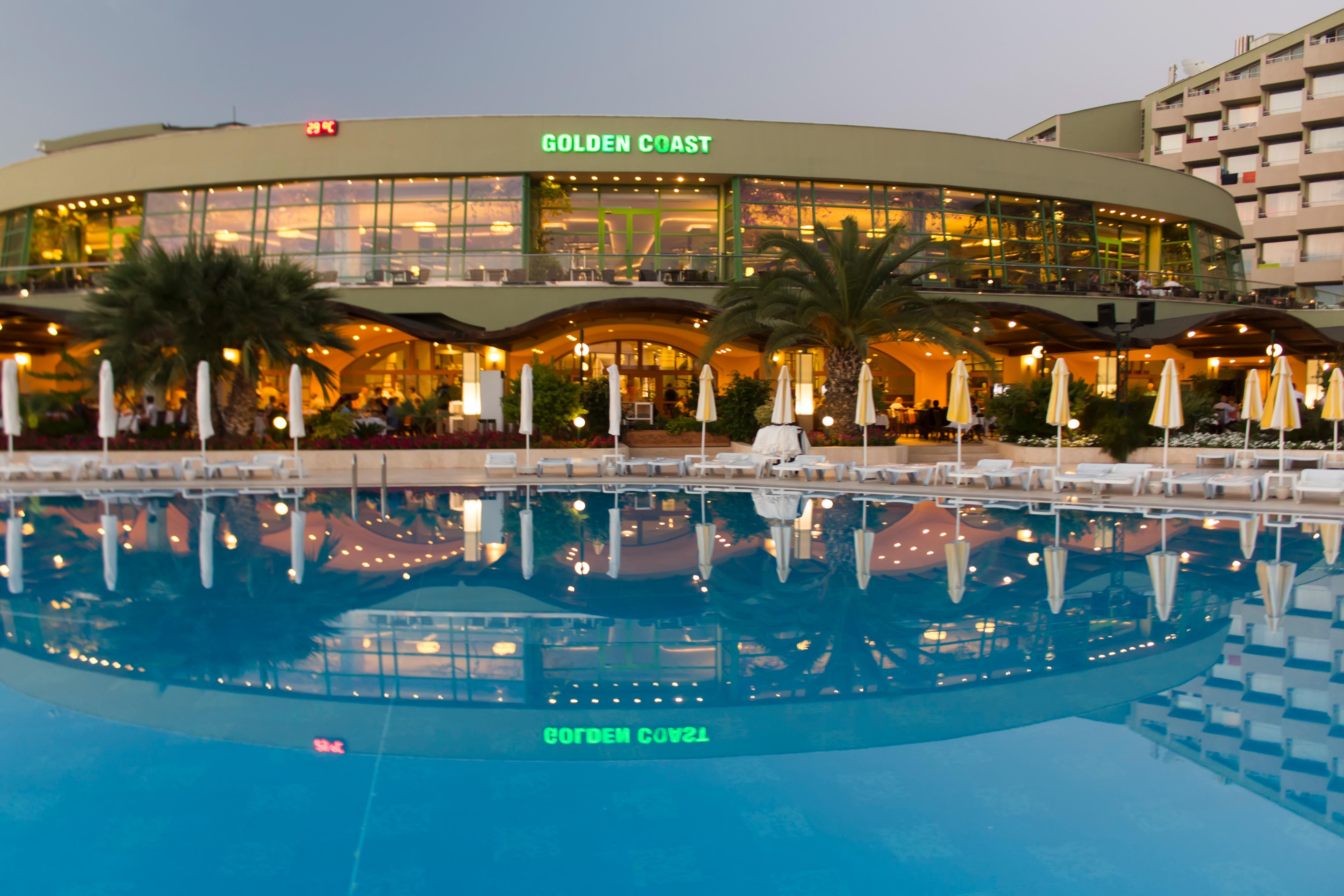 Vonresort Golden Coast & Aqua 5* Side