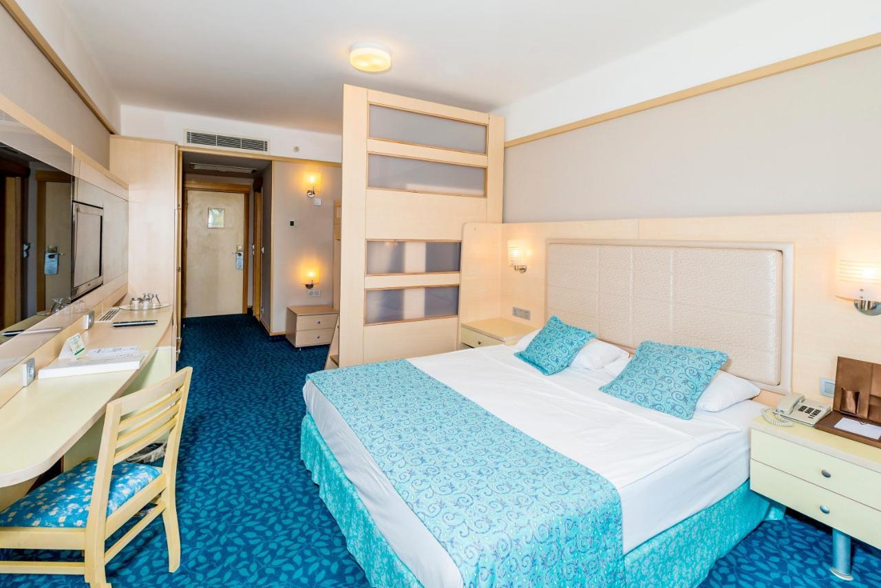 Resort Vonresort Golden Coast & Aqua 5*